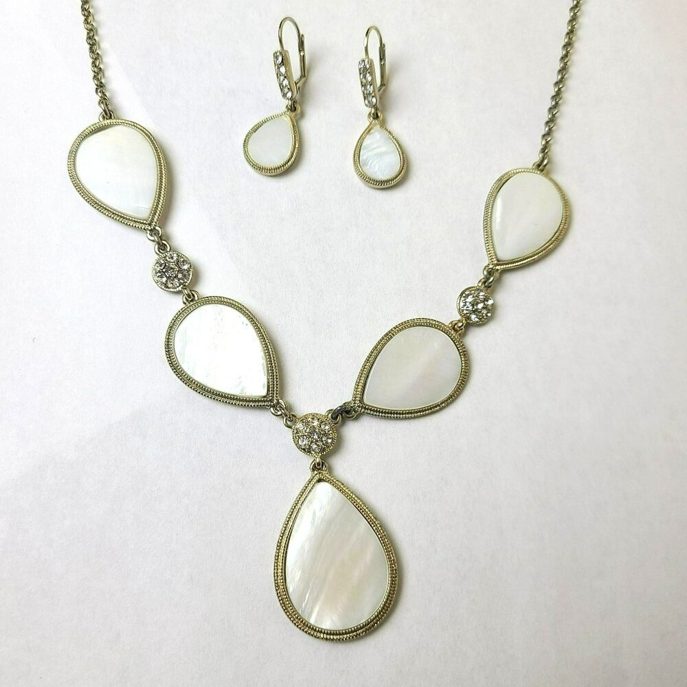 Monet Faux MOP & Rhinestone Teardrop Gold Tone Necklace & Earrings Set - Picture 4 of 10